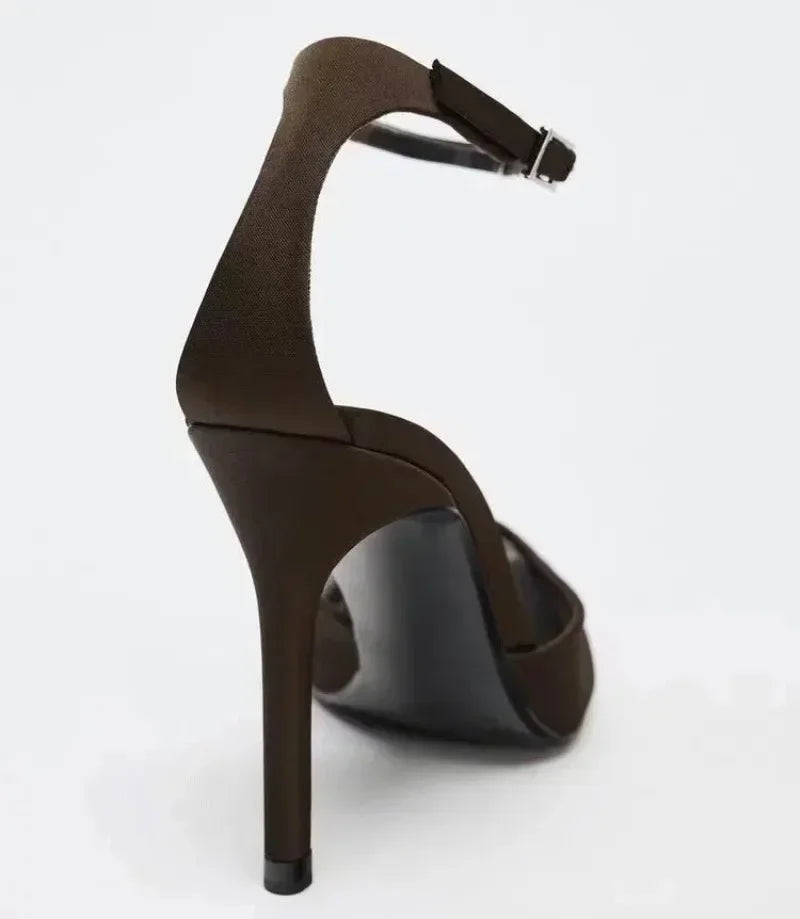 נעלי עקב- שלי