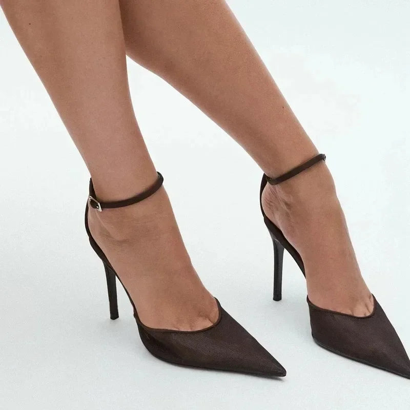 נעלי עקב- שלי